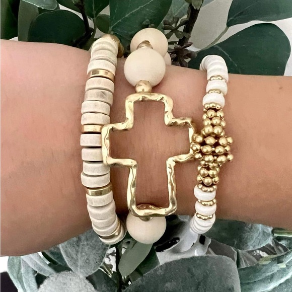 NEW Gold Cross Bracelet Set - Picture 2 of 8